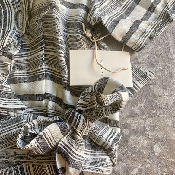 NEW REVOLVE Tularosa Selma Wrap Ruffle Crop Top - Picture 6 of 10